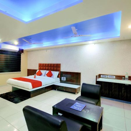 Hotel Hillton Inn Gandhinagar Buitenkant foto