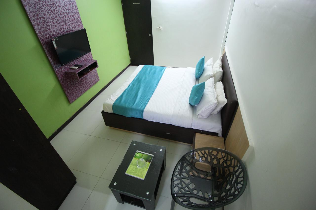 Hotel Hillton Inn Gandhinagar Buitenkant foto